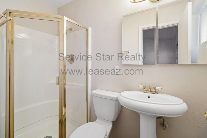 AMAZING LOCATION! 3 BED + 2 BATH CONDO property image