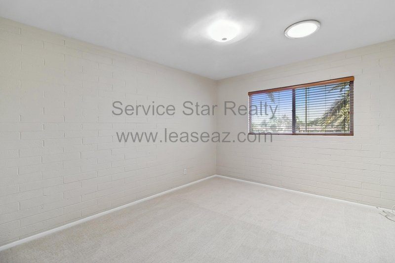 AMAZING LOCATION! 3 BED + 2 BATH CONDO property image