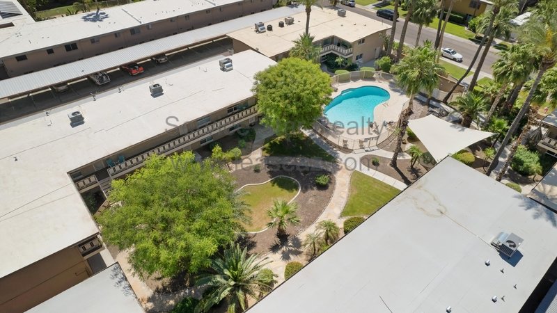 AMAZING LOCATION! 3 BED + 2 BATH CONDO property image