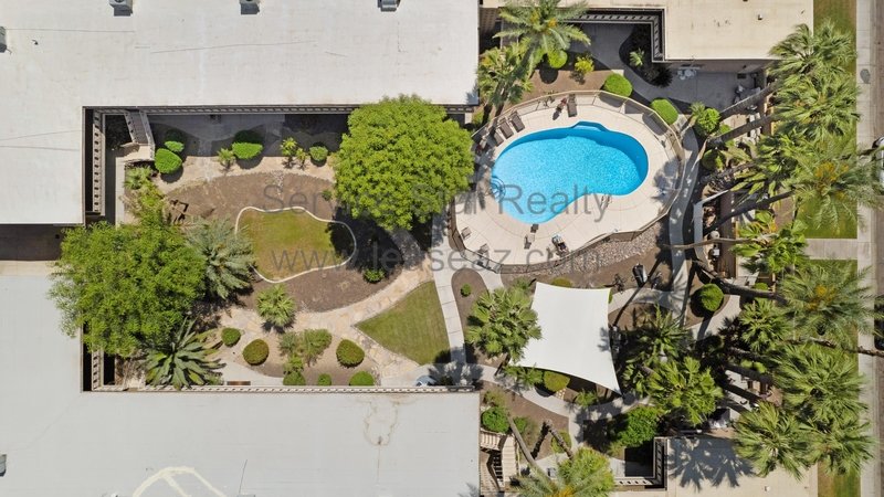AMAZING LOCATION! 3 BED + 2 BATH CONDO property image