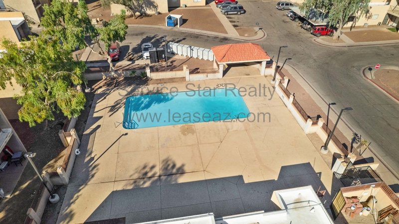 **2 WEEKS FREE RENT WITH MOVE IN BY 5/22** property image