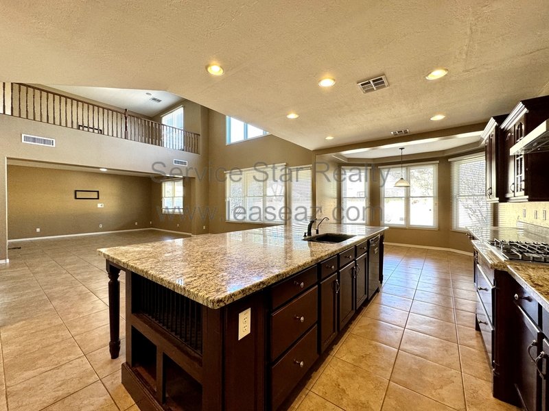 Fantastic 4BR/3BA in Phoenix! property image