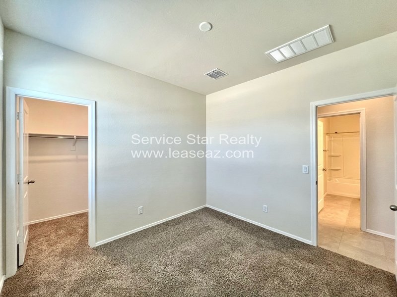 4 Bedroom + 2 Bedroom home in Casa Grande property image