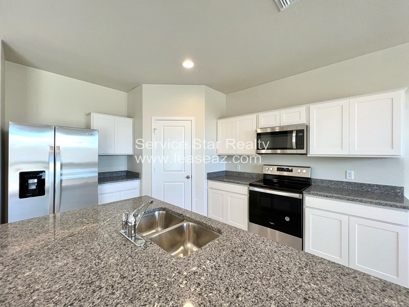 4 Bedroom + 2 Bedroom home in Casa Grande property image