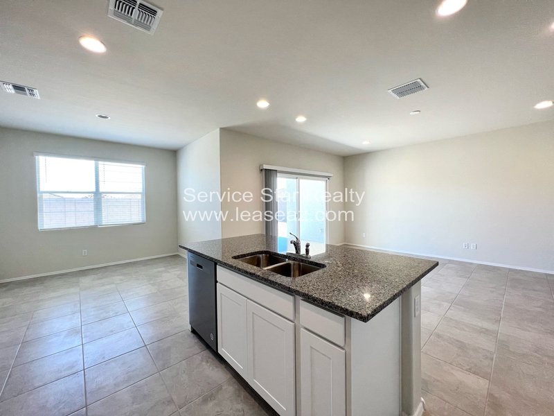 4 Bedroom + 2 Bedroom home in Casa Grande property image