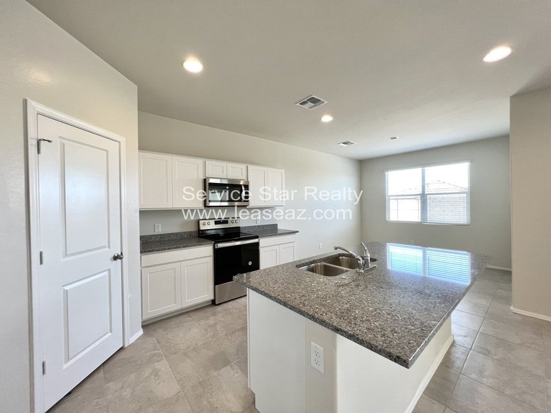 4 Bedroom + 2 Bedroom home in Casa Grande property image