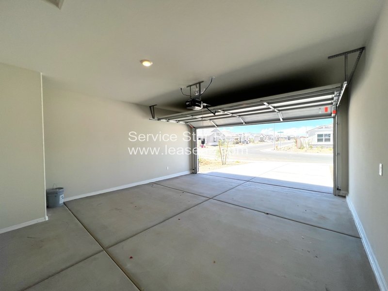 4 Bedroom + 2 Bedroom home in Casa Grande property image