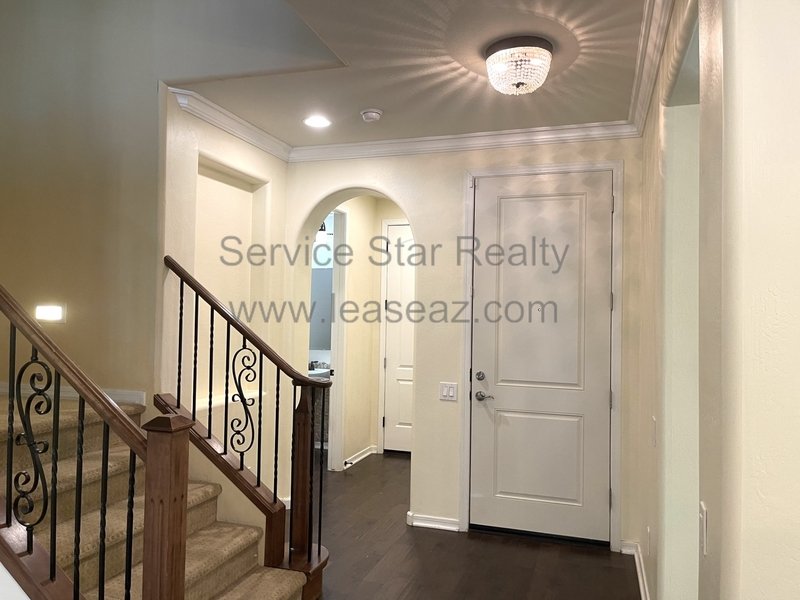 4 Bedroom, 2.5 Bath Custom Home in Fireside at Desert Ridge w/Pool! property image