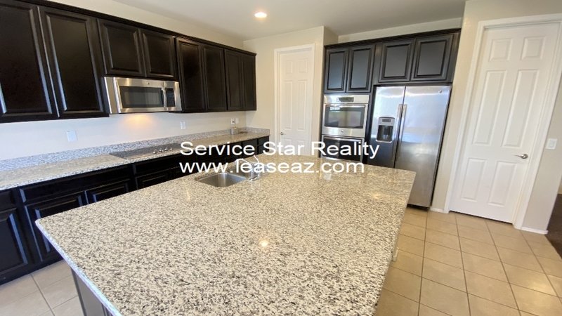 4+3.5 Stunner in gated Laveen Village! property image