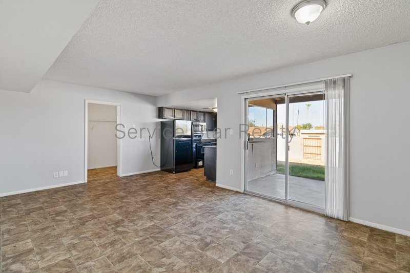 Charming 3+2 Paradise Valley West property image