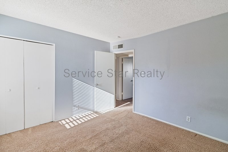 Charming 3+2 Paradise Valley West property image