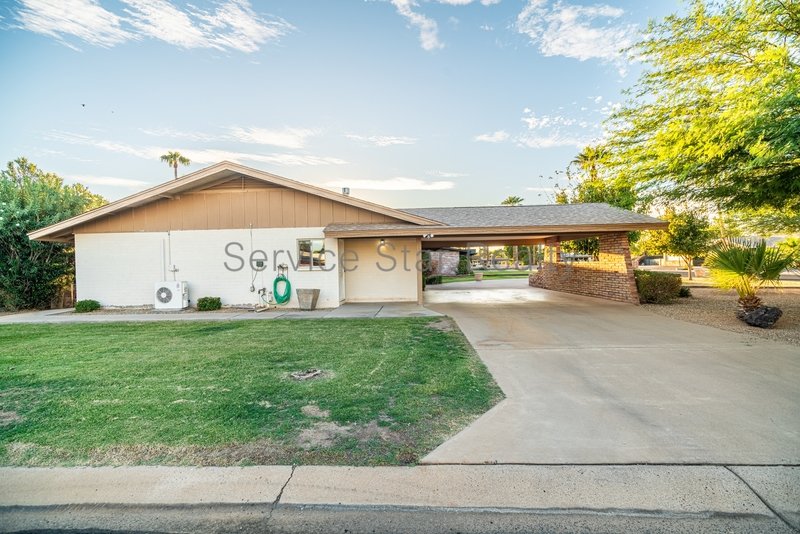 Charming 3-Bed, 2-Bath Home on Spacious Lot in Litchfield Park property image
