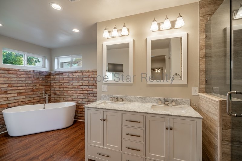 Charming 3-Bed, 2-Bath Home on Spacious Lot in Litchfield Park property image