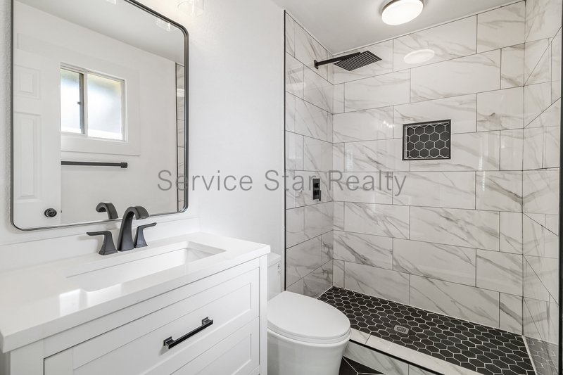 3-Bedroom Home with Modern Upgrades in Prime Tempe Location! property image