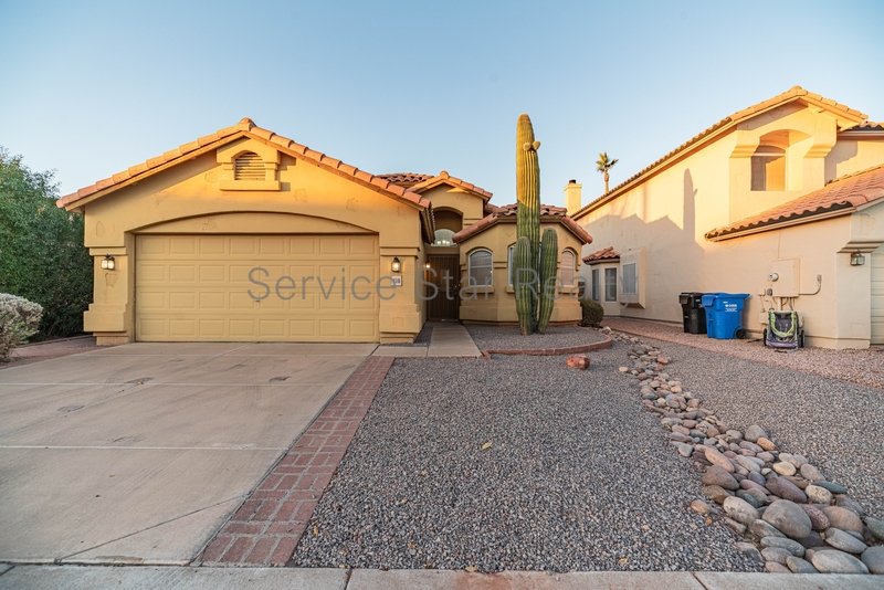 Single-Level 3-Bedroom Home with Open Layout in Phoenix property image