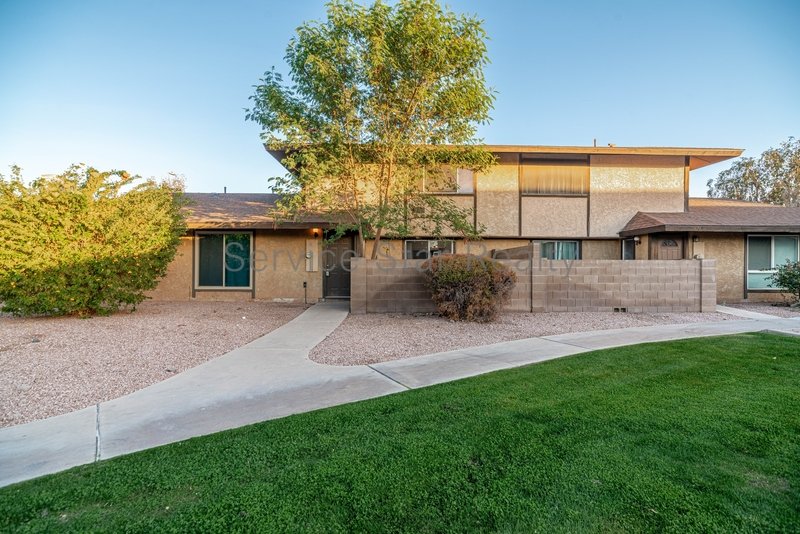 Charming 3-Bed, 1.5-Bath Townhouse with Private Yard in Tempe property image