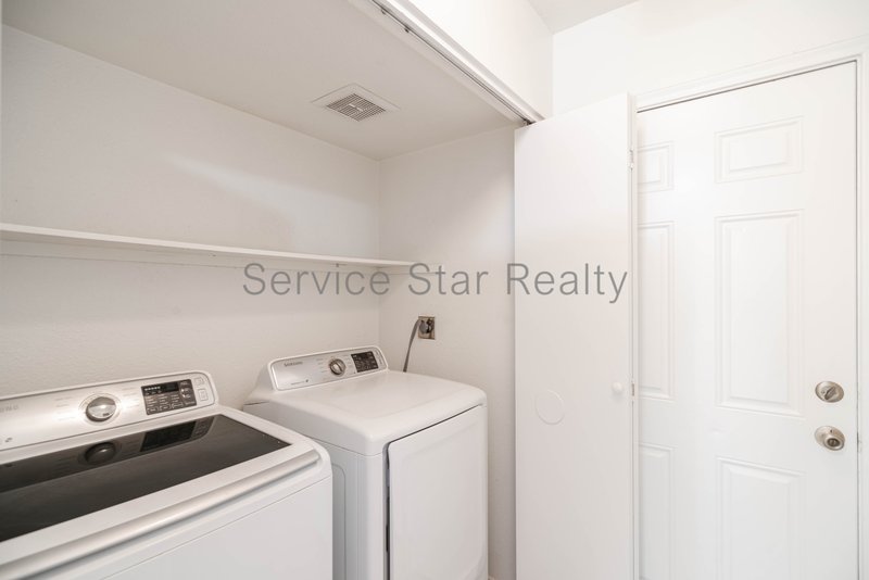 Charming 3-Bed, 1.5-Bath Townhouse with Private Yard in Tempe property image