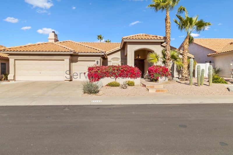Stunning 4-Bedroom Pool Home with 3-Car Garage in Candleridge! property image