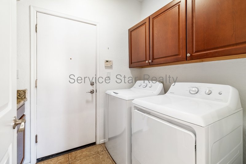 Stunning 4-Bedroom Pool Home with 3-Car Garage in Candleridge! property image