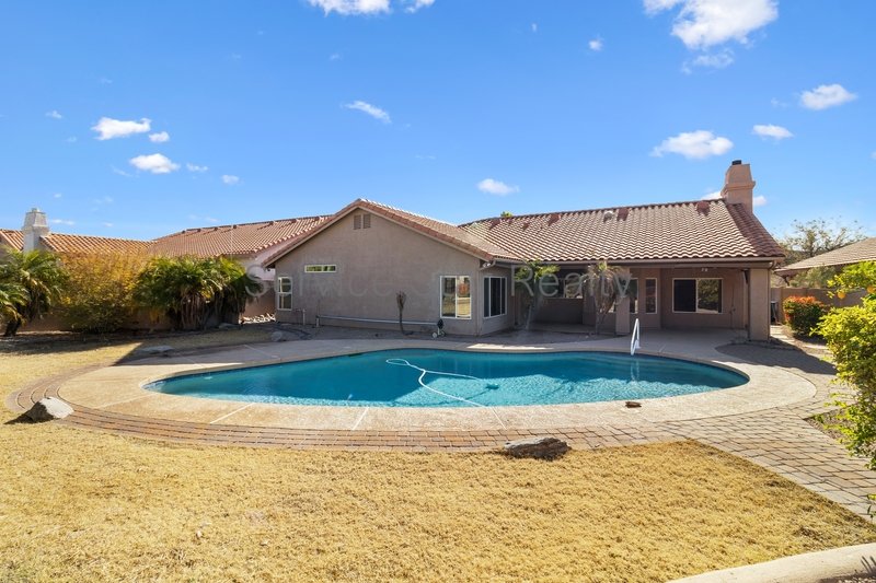 Stunning 4-Bedroom Pool Home with 3-Car Garage in Candleridge! property image