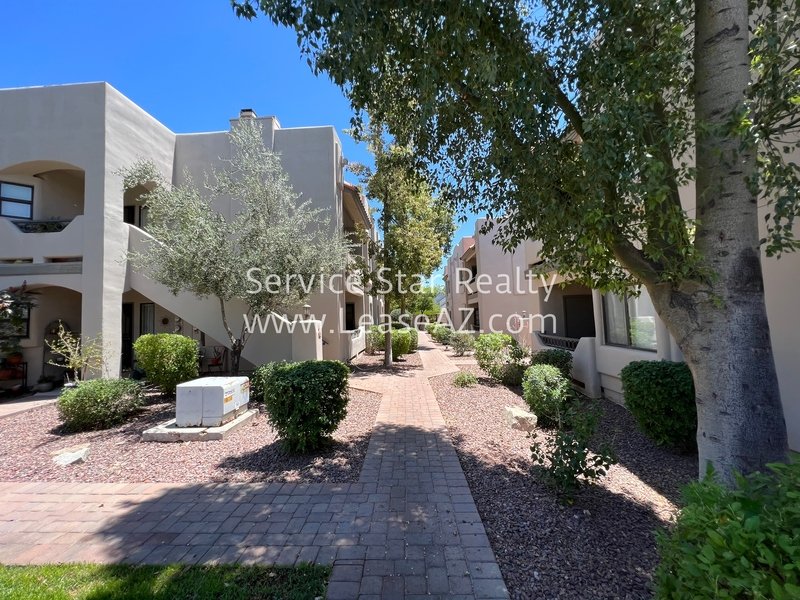 ARCADIA -  3bd/2ba - Fireplace, Balcony property image