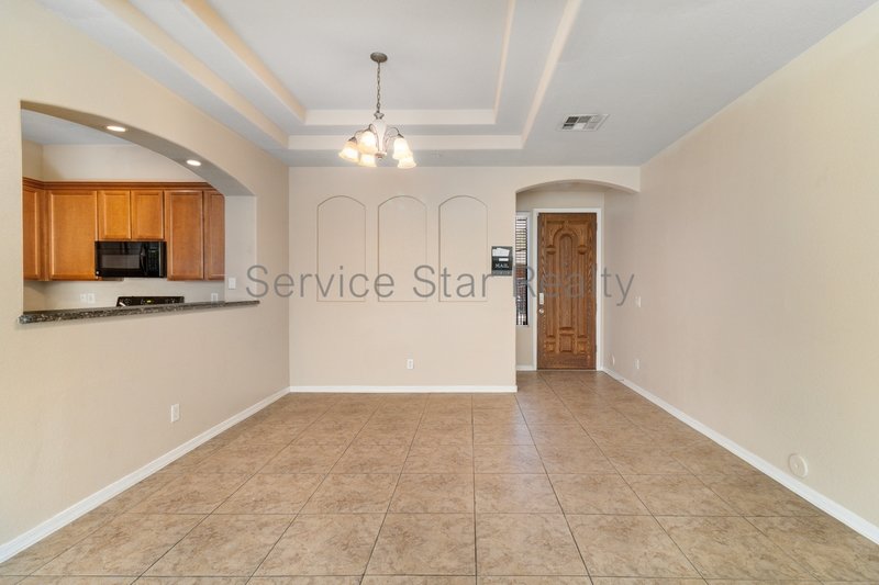 Modern 4-Bed Home in Near Arcadia & Tempe property image