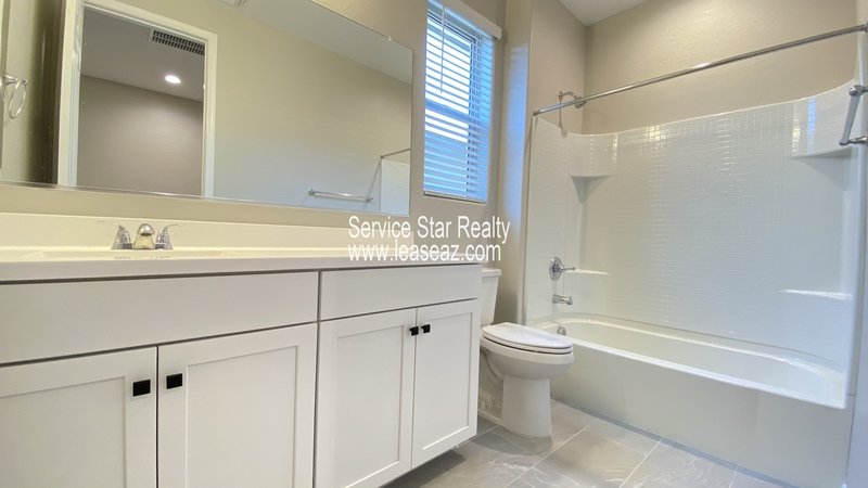 Beautiful 3 Bedroom + 2 Bathroom Home property image