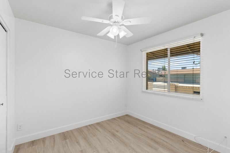 **2 WEEKS FREE RENT!!** **FULLY REMODELED & MOVE-IN READY!** property image