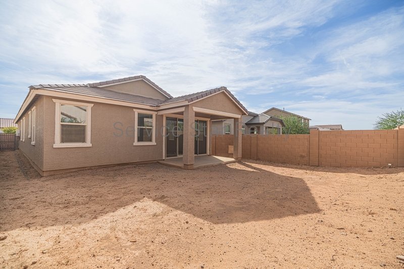 Bright 3-Bed, 2-Ba Home in Gated Phoenix Community | Prime Location! property image