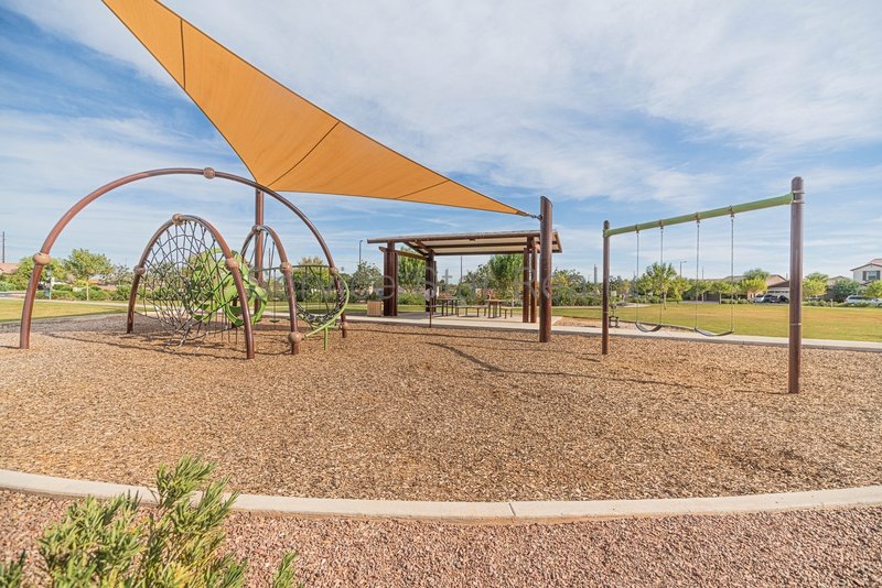 Bright 3-Bed, 2-Ba Home in Gated Phoenix Community | Prime Location! property image