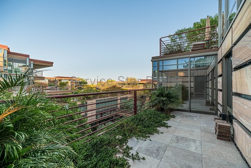 Bright, Modern 2-Bed, Optima Condo Steps from Old Town property image