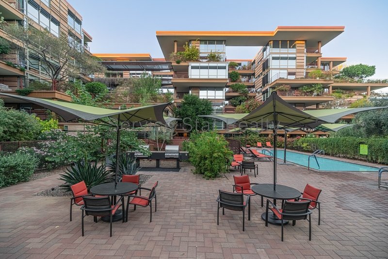 Bright, Modern 2-Bed, Optima Condo Steps from Old Town property image