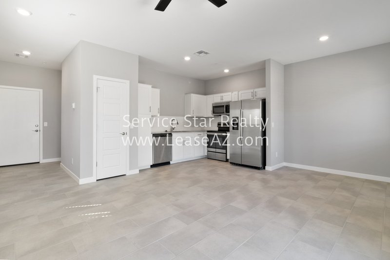 2 WEEKS FREE RENT!!  2 bedroom, 2.5 bath Townhome in Phoenix! property image