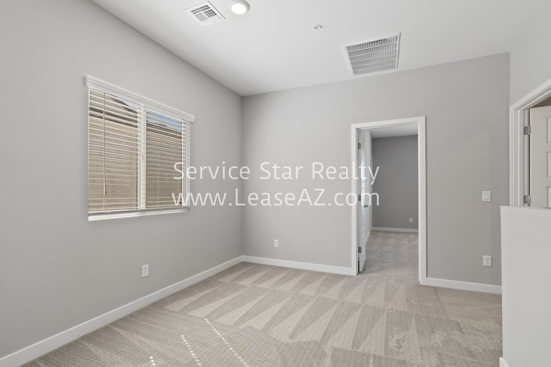 2 WEEKS FREE RENT!!  2 bedroom, 2.5 bath Townhome in Phoenix! property image