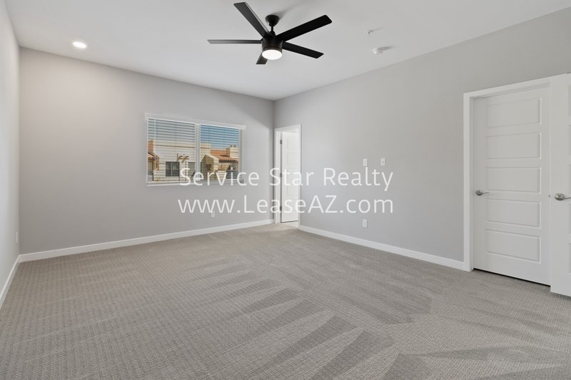 2 WEEKS FREE RENT!!  2 bedroom, 2.5 bath Townhome in Phoenix! property image