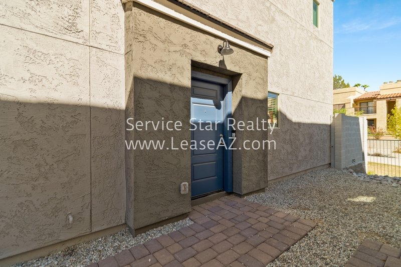 2 WEEKS FREE RENT!!  2 bedroom, 2.5 bath Townhome in Phoenix! property image
