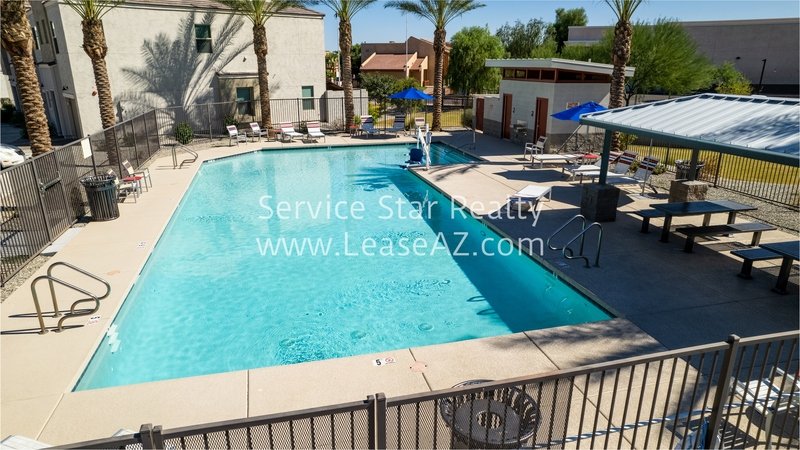 2 WEEKS FREE RENT!!  2 bedroom, 2.5 bath Townhome in Phoenix! property image