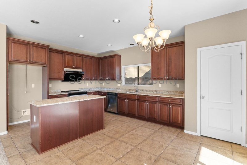 **MOVE IN SPECIAL -- 2 WEEKS FREE RENT!!** property image