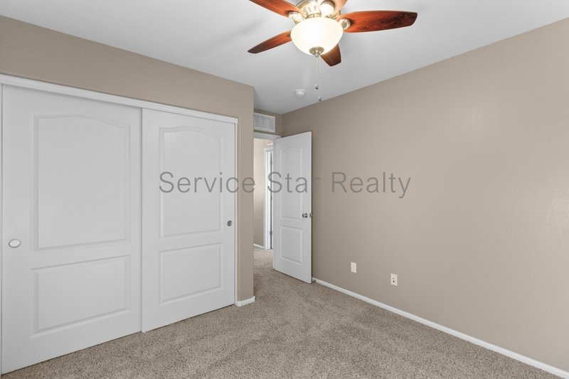 **MOVE IN SPECIAL -- 2 WEEKS FREE RENT!!** property image