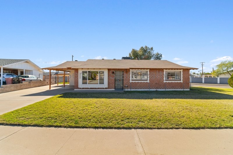 Charming 3 bed 2 bath home in Scottsdale available now. property image