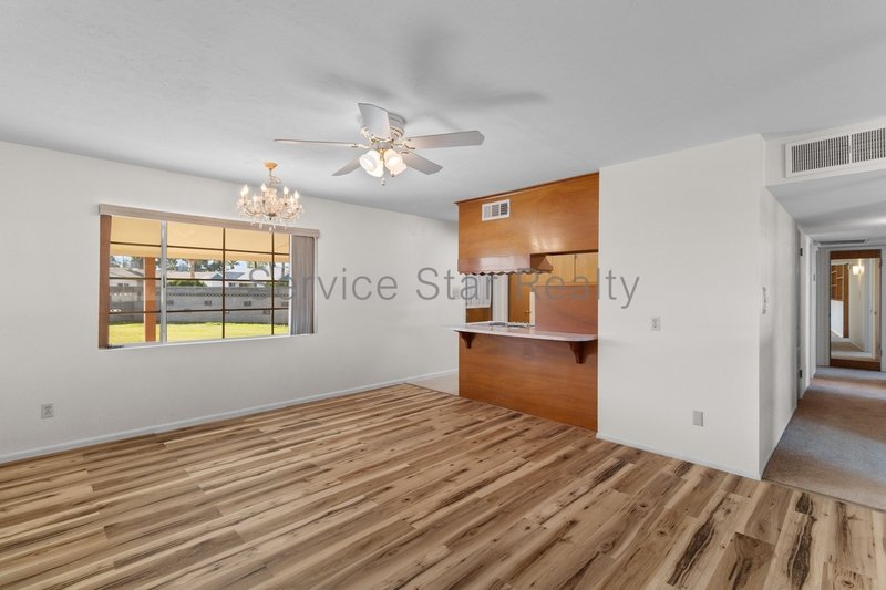 Charming 3 bed 2 bath home in Scottsdale available now. property image