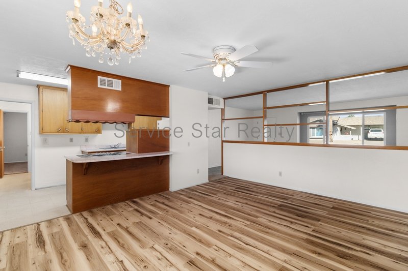 Charming 3 bed 2 bath home in Scottsdale available now. property image