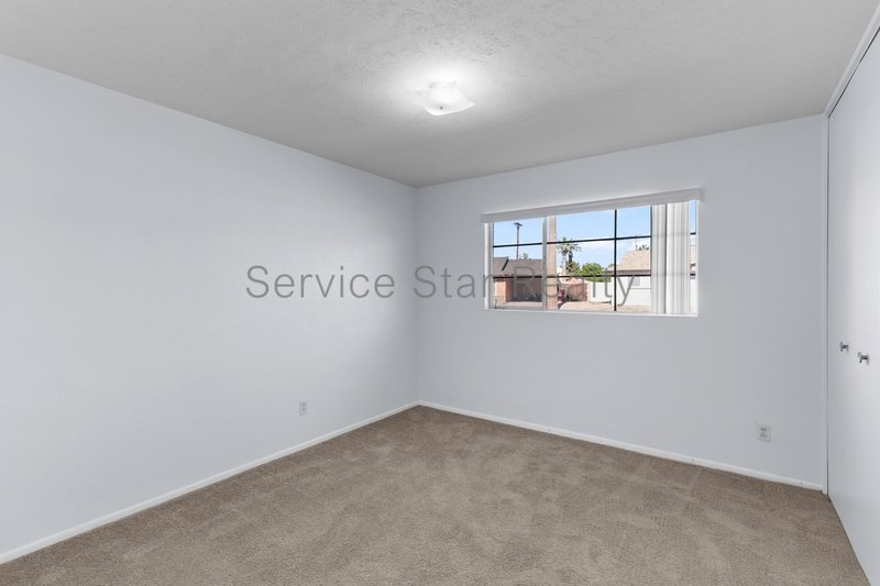 Charming 3 bed 2 bath home in Scottsdale available now. property image