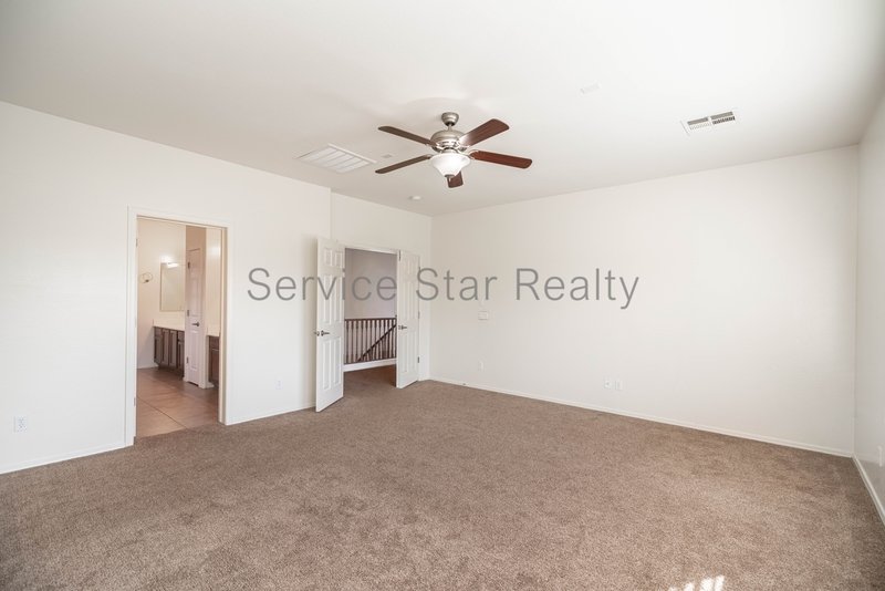 Beautiful 4-Bedroom Home in North Phoenix with Spacious Layout! property image