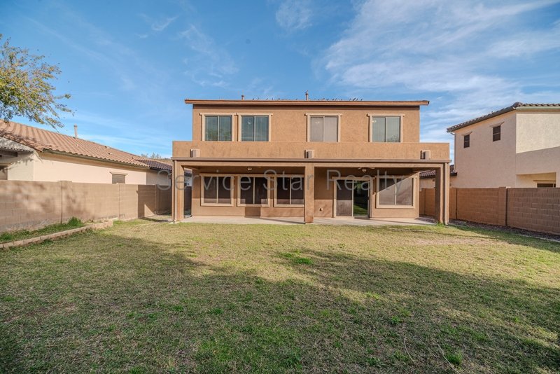 Beautiful 4-Bedroom Home in North Phoenix with Spacious Layout! property image