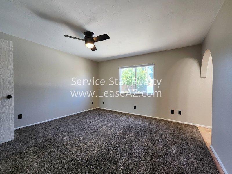 Beautiful Single Family Home in the Desirable 85254 on a huge lot! property image