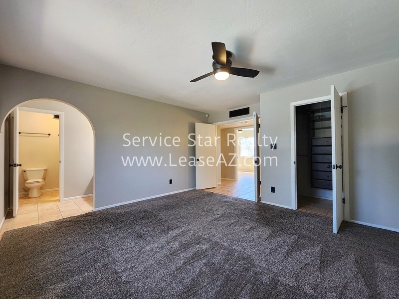 Beautiful Single Family Home in the Desirable 85254 on a huge lot! property image