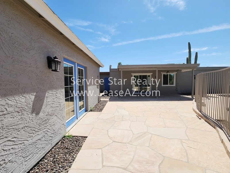 Beautiful Single Family Home in the Desirable 85254 on a huge lot! property image