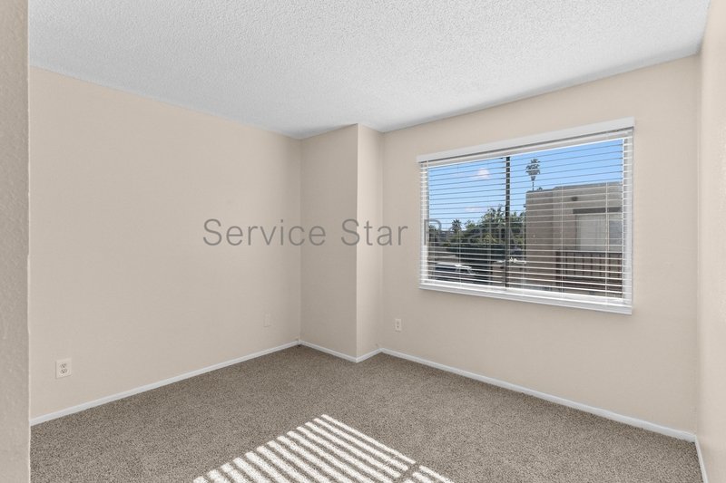 Three bedroom Townhome with washer/dryer and oversized patio property image