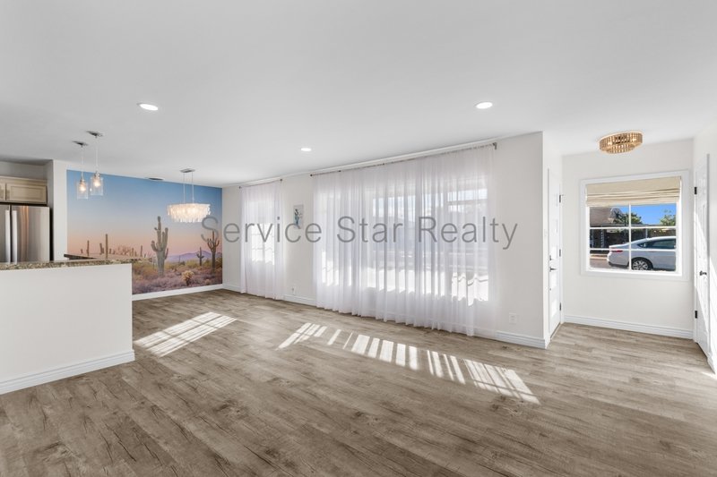 4 bed 2 bath Ranch with amazing backyard and pool! property image